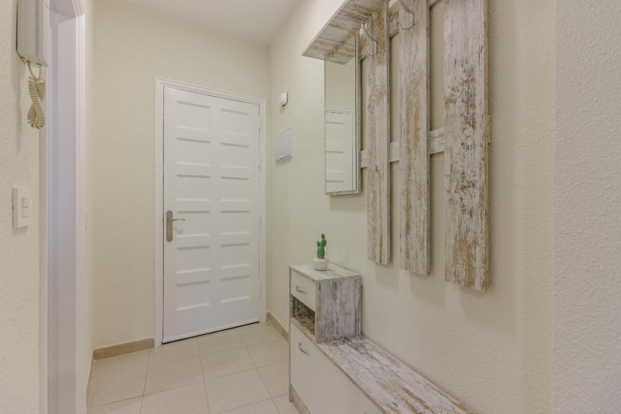Seguro Spacious Apartment With Roomy Terrace 푸에르토 데 산티아고 외부 사진